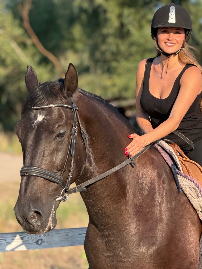 Iryna Kabachna on horseback